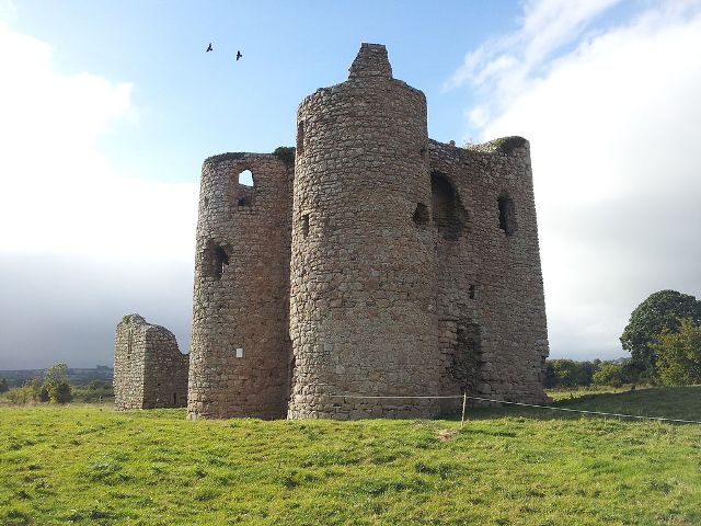 Ballyloughan Castle