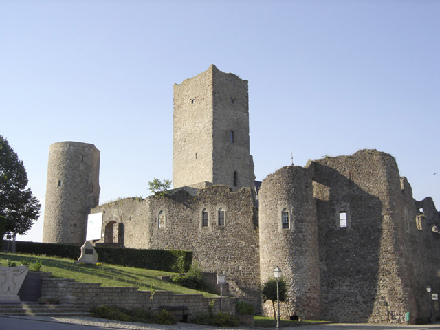 Useldange Castle