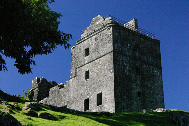 Carnasserie Castle