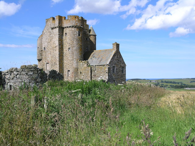 Inchdrewer Castle
